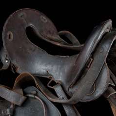 McClellan-style saddle 